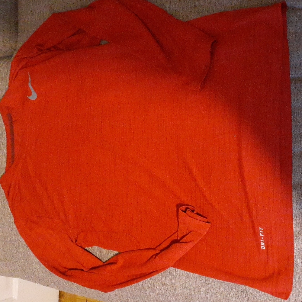 Nike dri fit long sleeve shirt